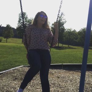 Meet your Posher, Olivia